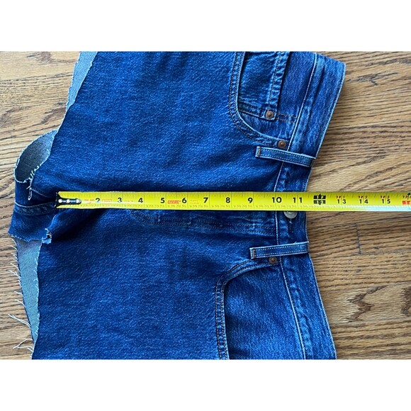 Vintage Levis 501 Blue Denim Cut Off Raw Hem Summer Shorts  Women's Size 28 - Picture 10 of 10